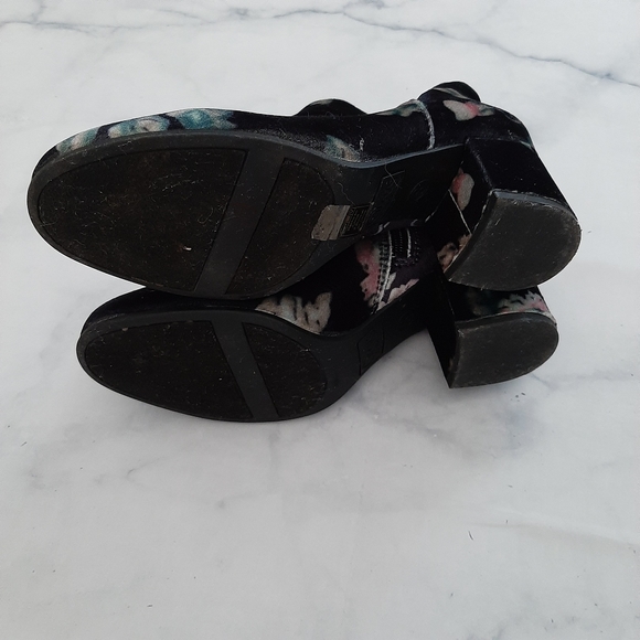 Circus by Sam Edelman Floral Velvet Vikki Booties - Picture 5 of 7
